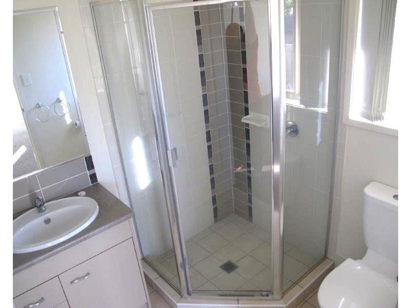 4 Franklin Court, New Auckland QLD 4680