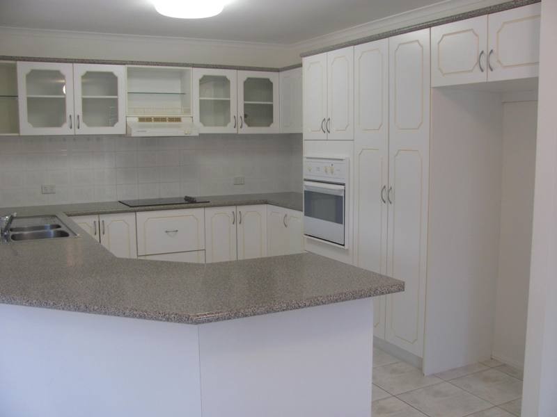 18 Curtis Avenue, Boyne Island QLD 4680