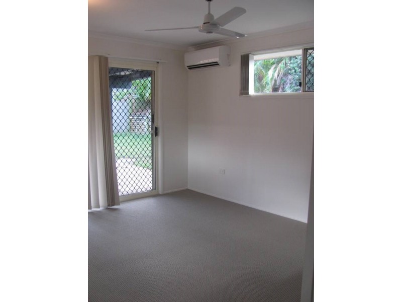 18 Curtis Avenue, Boyne Island QLD 4680