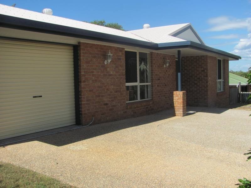 18 Curtis Avenue, Boyne Island QLD 4680