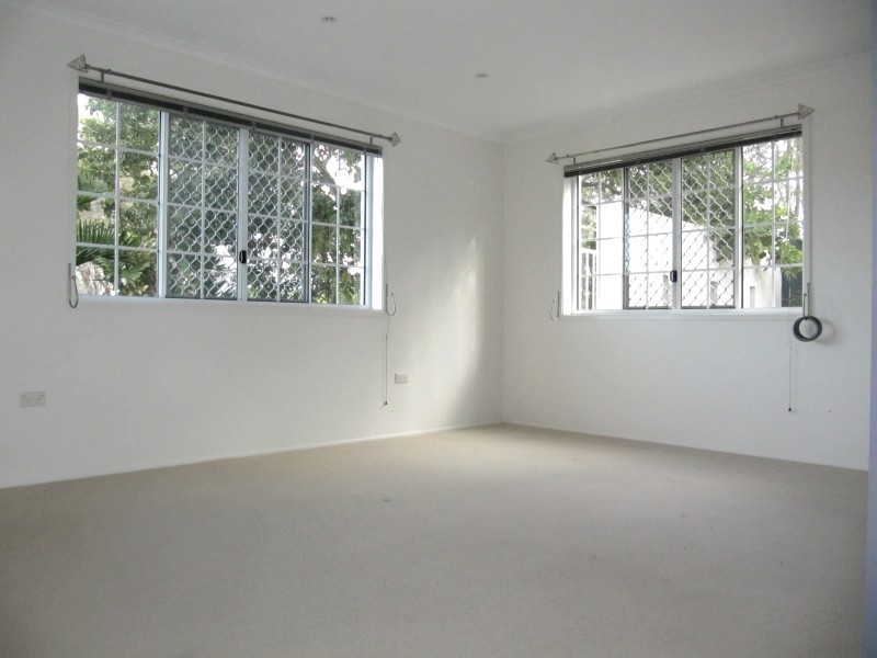 2 Barreenong Street, Glen Eden QLD 4680
