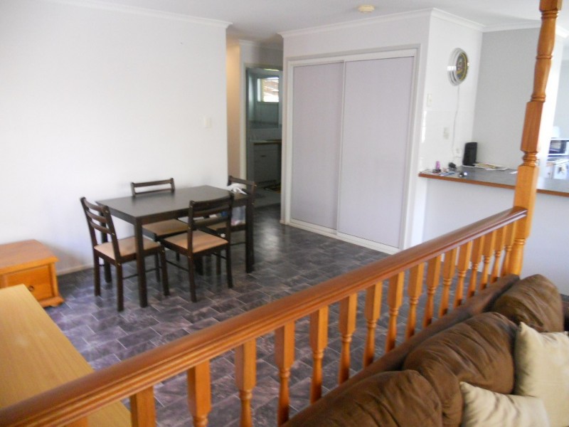 22 Curtis Avenue, Boyne Island QLD 4680