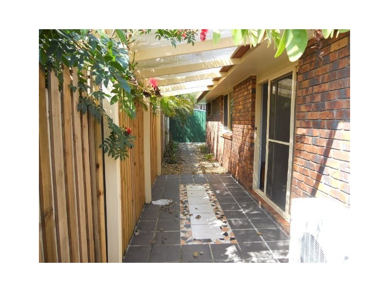 22 Curtis Avenue, Boyne Island QLD 4680