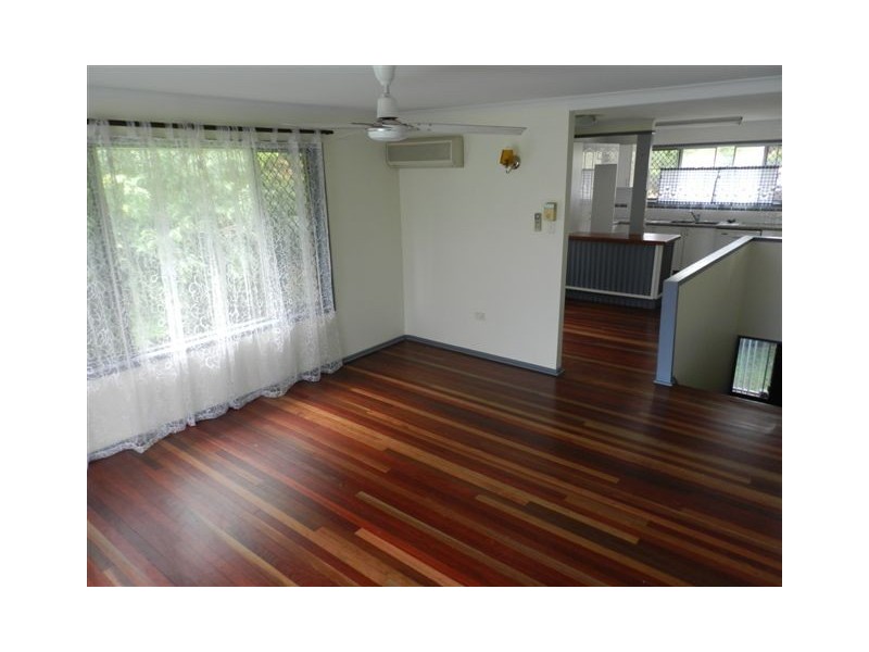 10 Jupiter Street, Telina QLD 4680