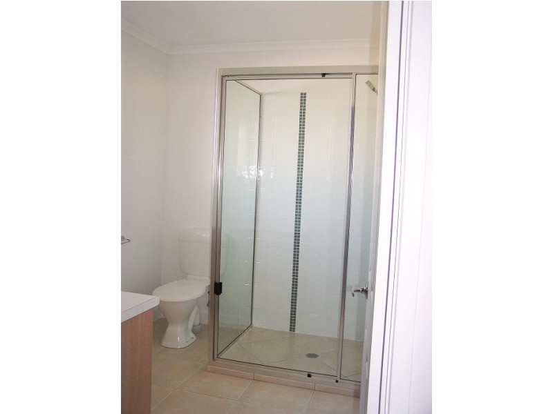 5 Jenolan Court, New Auckland QLD 4680