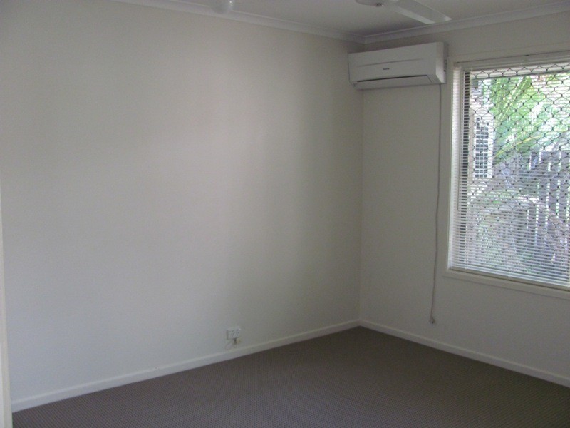 41 Edward Street, Boyne Island QLD 4680