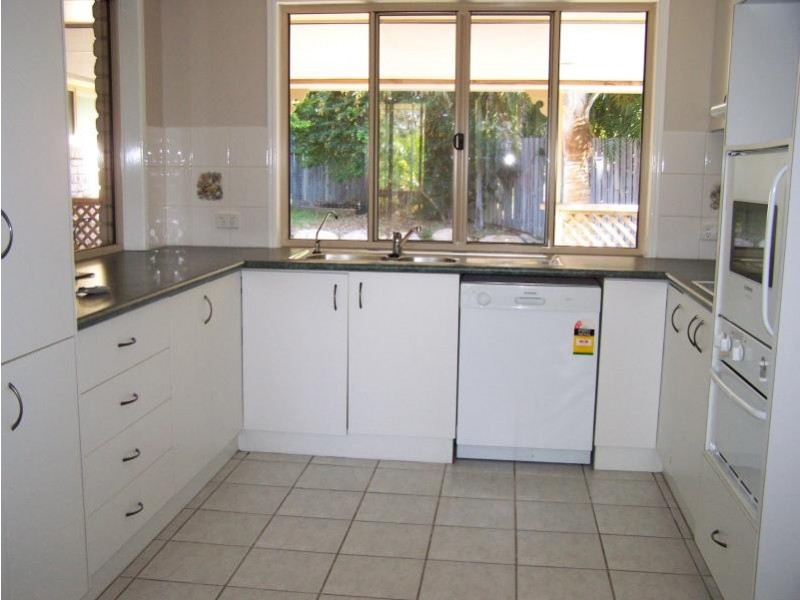 36 Geoffrey Thomas Drive, Tannum Sands QLD 4680