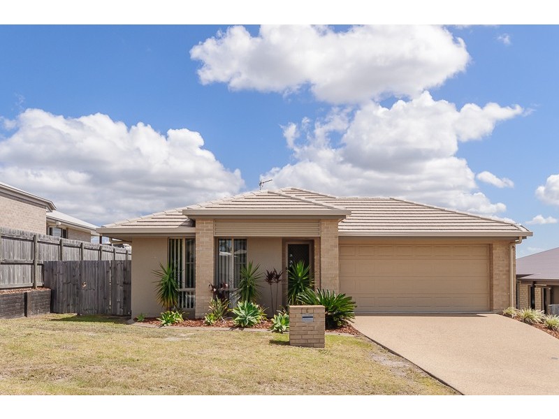 5 Kroombit, New Auckland QLD 4680