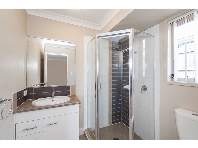 5 Kroombit, New Auckland QLD 4680