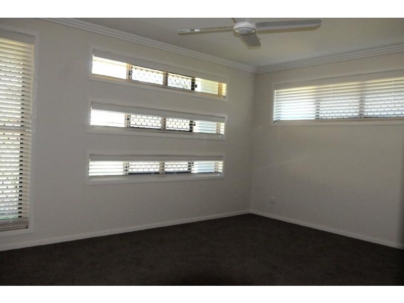 10 Oasis Crt, South Gladstone QLD 4680