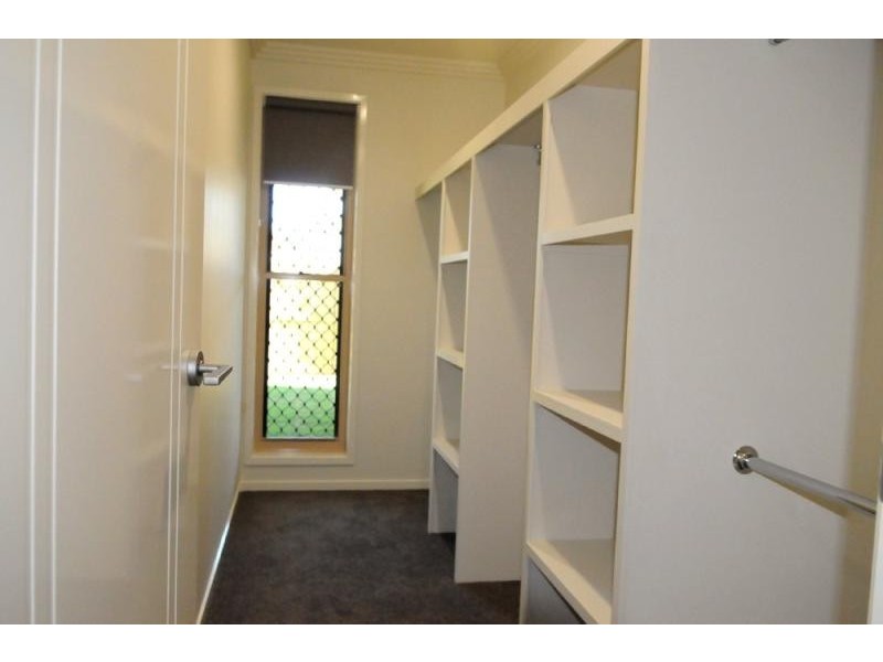 10 Oasis Crt, South Gladstone QLD 4680