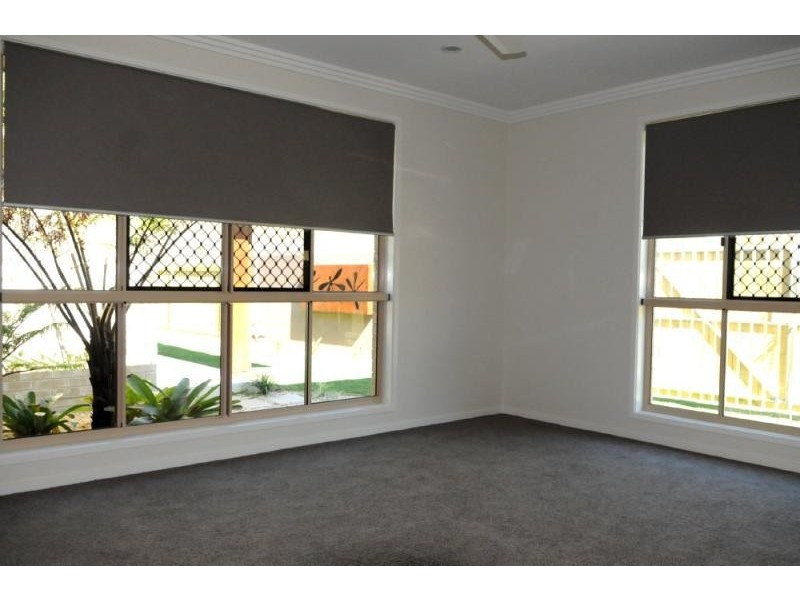 10 Oasis Crt, South Gladstone QLD 4680