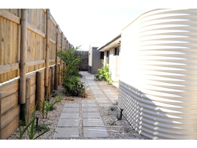 10 Oasis Crt, South Gladstone QLD 4680