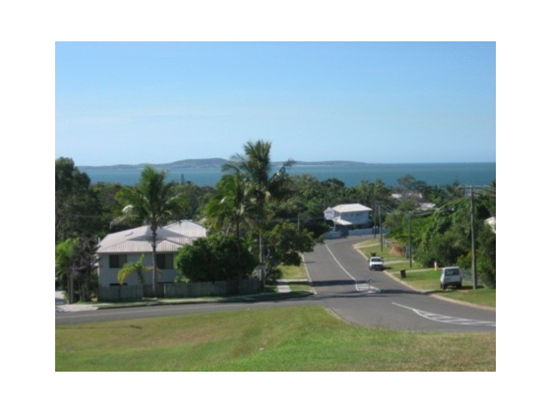 1/32 Beach Avenue, Tannum Sands QLD 4680