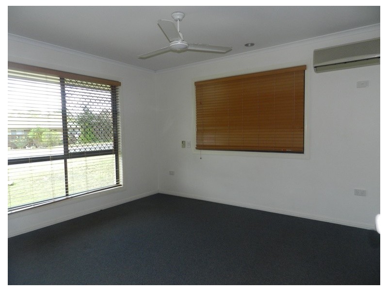 2 Kerry Court, New Auckland QLD 4680