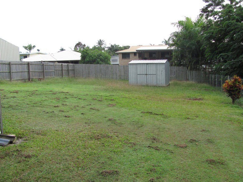 12 Yukana Street, Boyne Island QLD 4680