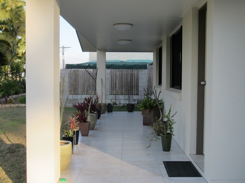 8 Alpine Avenue, Boyne Island QLD 4680