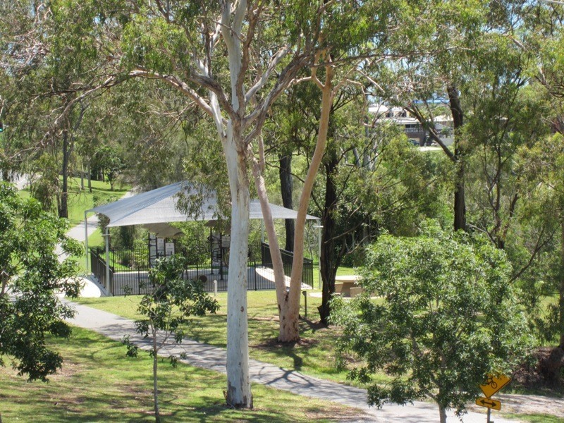 8 Alpine Avenue, Boyne Island QLD 4680
