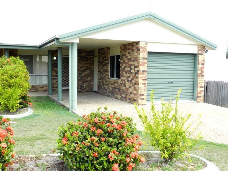 2/287 J Hickey Avenue, Clinton QLD 4680