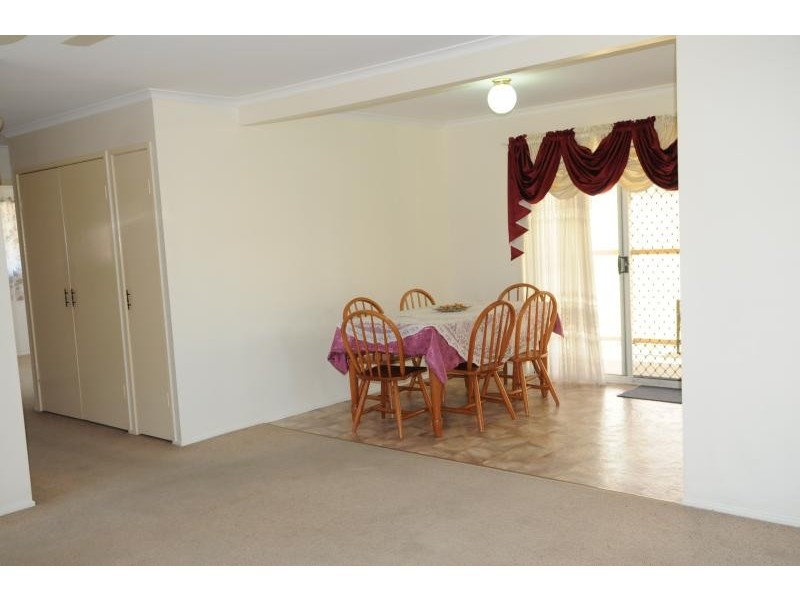 32 Beak Street, New Auckland QLD 4680