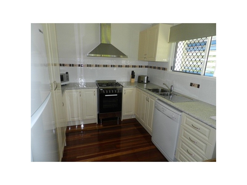 18 Smith Street, Gladstone QLD 4680