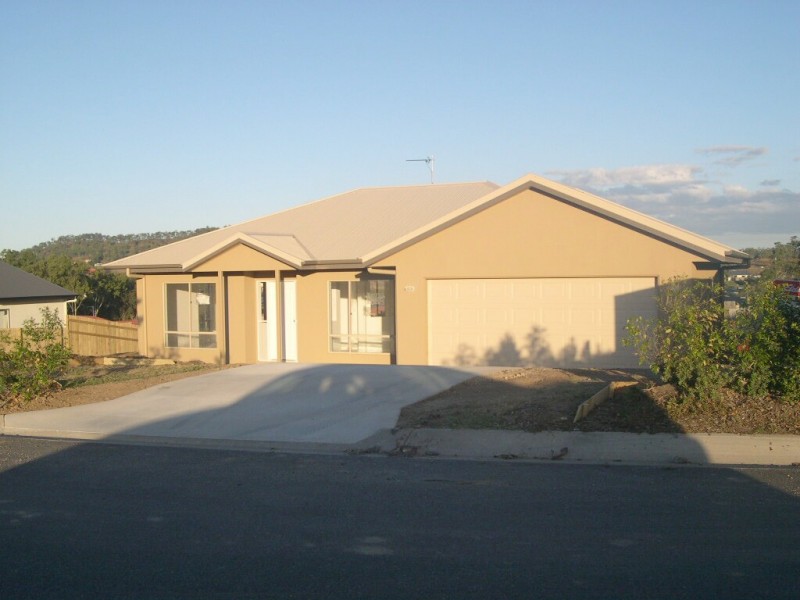 18 Viewpoint Way, New Auckland QLD 4680