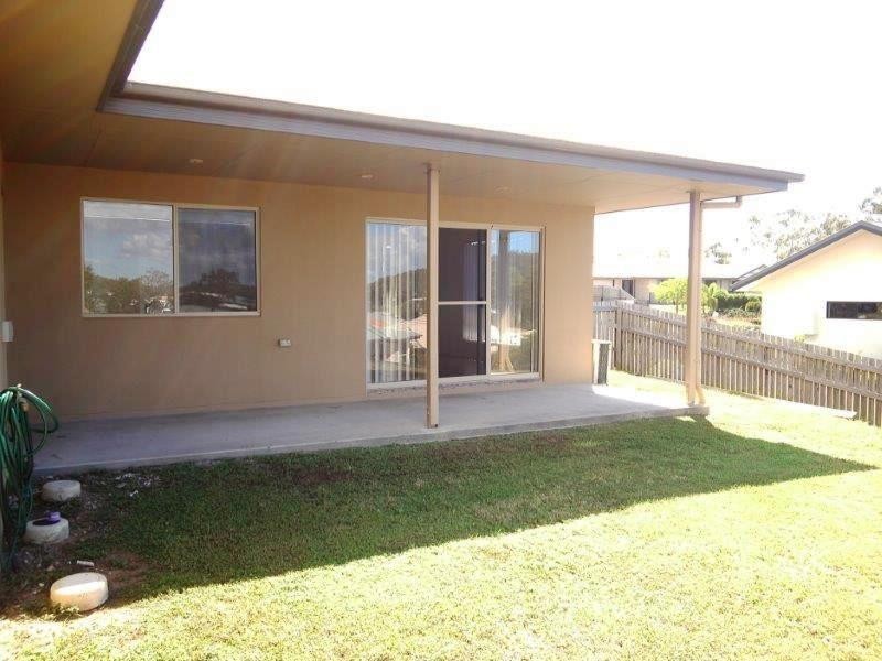 18 Viewpoint Way, New Auckland QLD 4680
