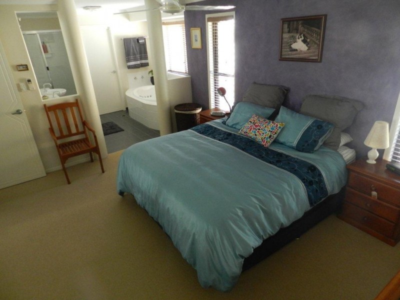 17 Sharyn Drive, New Auckland QLD 4680