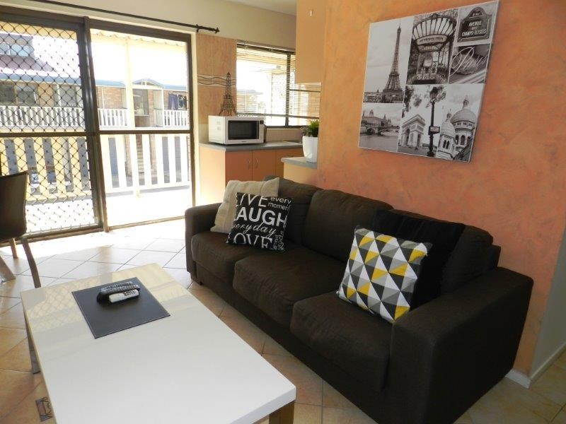 3/253 Auckland Street, South Gladstone QLD 4680