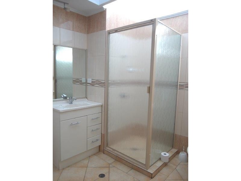 3/253 Auckland Street, South Gladstone QLD 4680