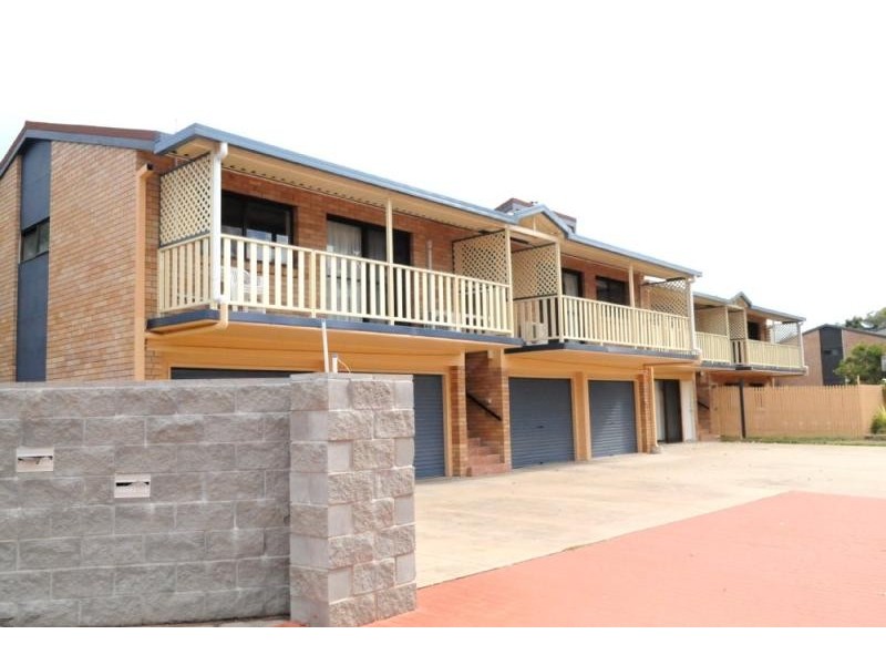 Unit 4/253 Auckland Street, South Gladstone QLD 4680