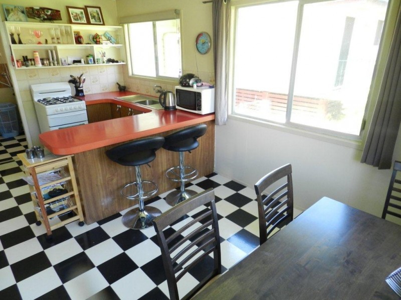 51  Squire Street, Toolooa QLD 4680