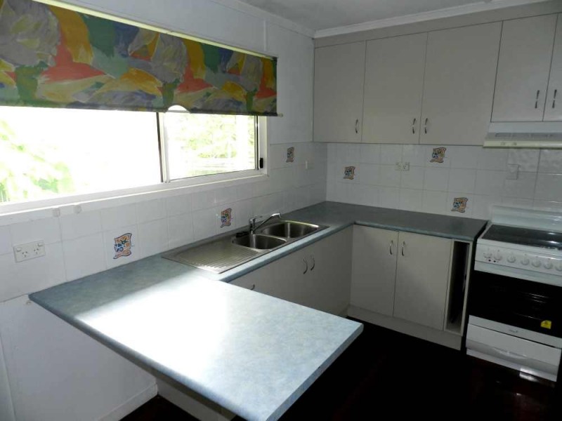 15 McCray Street, Barney Point QLD 4680