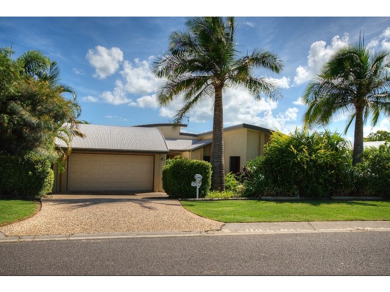8 Tina Drive, Tannum Sands QLD 4680