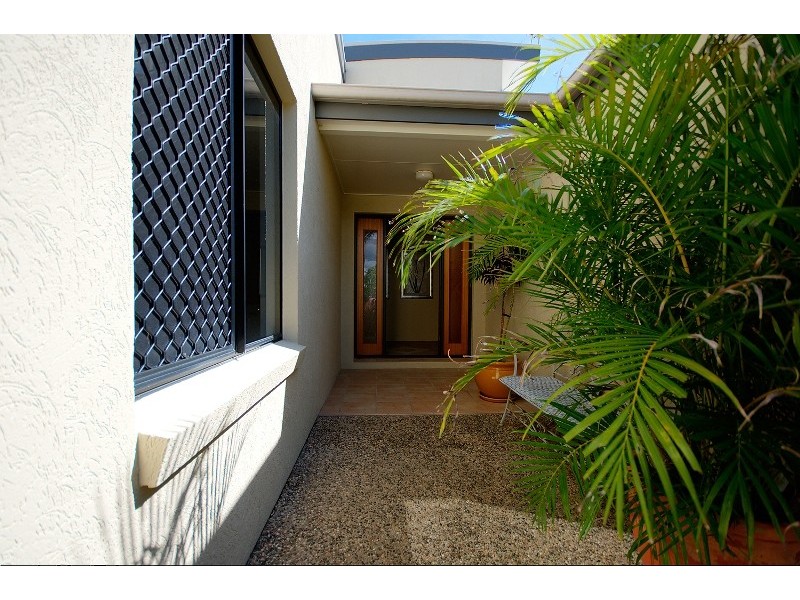 8 Tina Drive, Tannum Sands QLD 4680
