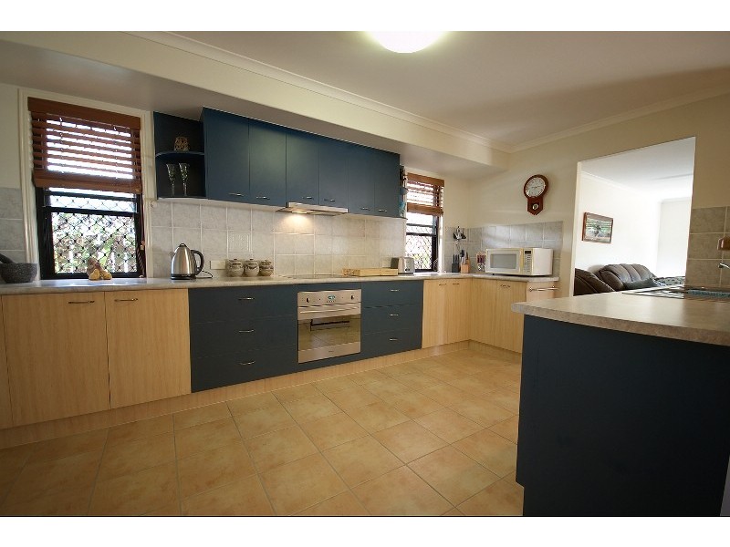 8 Tina Drive, Tannum Sands QLD 4680