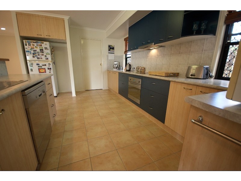 8 Tina Drive, Tannum Sands QLD 4680