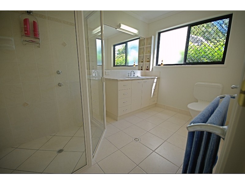 8 Tina Drive, Tannum Sands QLD 4680