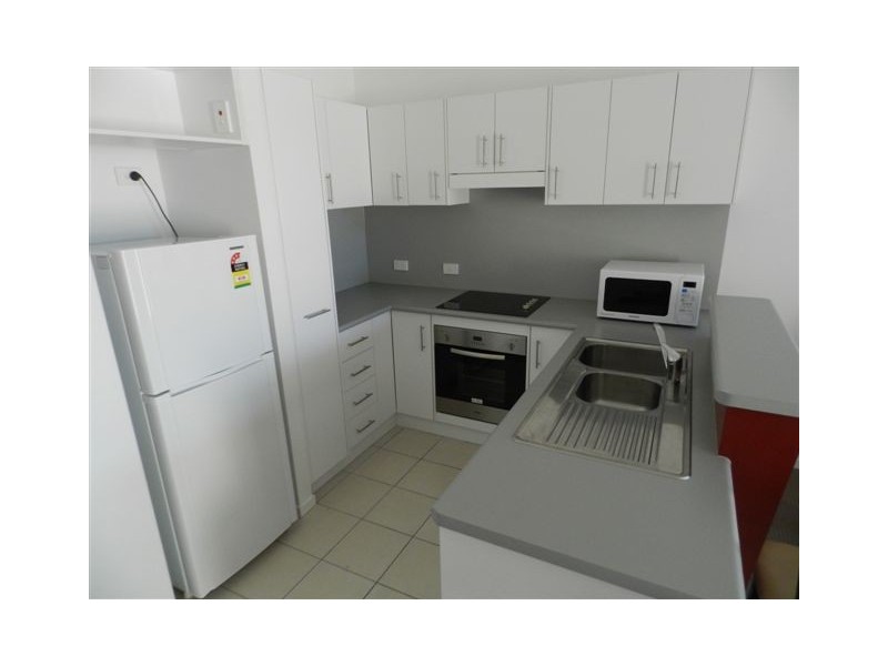 2/24 Kent Street, West Gladstone QLD 4680