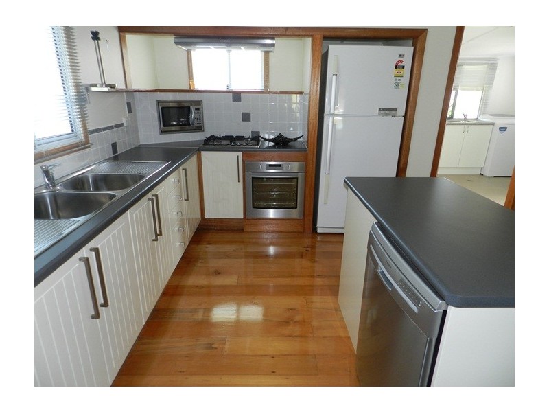 100 Off Lane, Gladstone QLD 4680