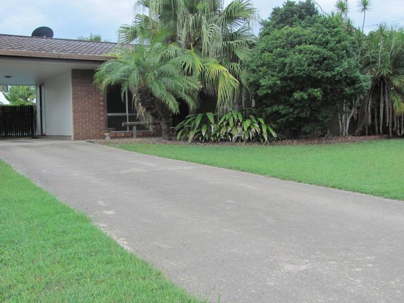 6 Andrew Court, Boyne Island QLD 4680