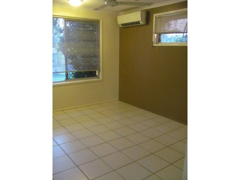 6 Andrew Court, Boyne Island QLD 4680