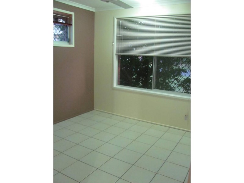 6 Andrew Court, Boyne Island QLD 4680