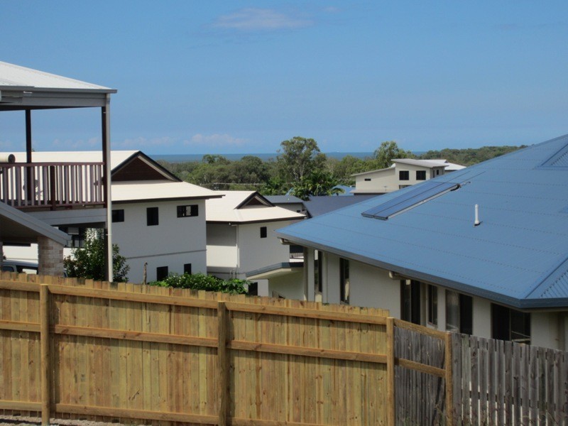 8 Jenny Lind Court, Boyne Island QLD 4680