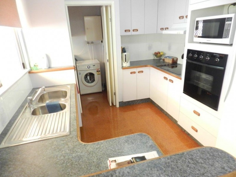 15 Allunga Drive, Glen Eden QLD 4680