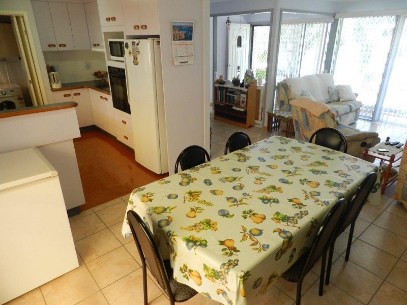 15 Allunga Drive, Glen Eden QLD 4680