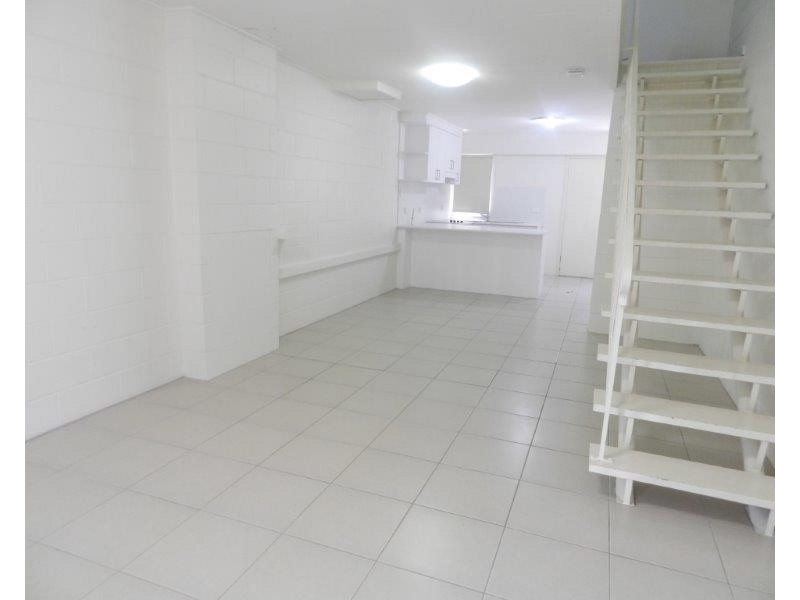 5/21 Charles Street, West Gladstone QLD 4680