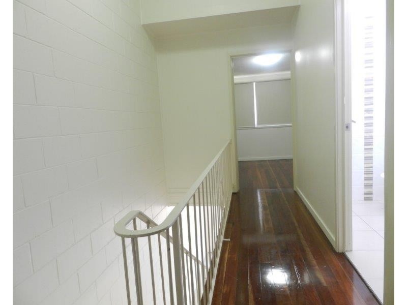 5/21 Charles Street, West Gladstone QLD 4680