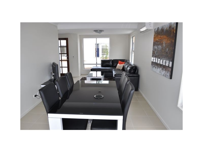 2/18 McCann Street, South Gladstone QLD 4680