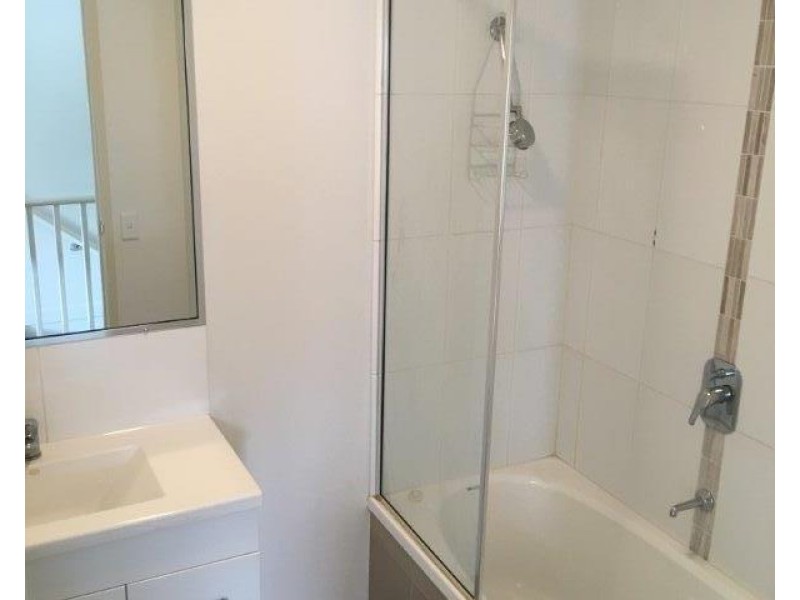 2/18 McCann Street, South Gladstone QLD 4680